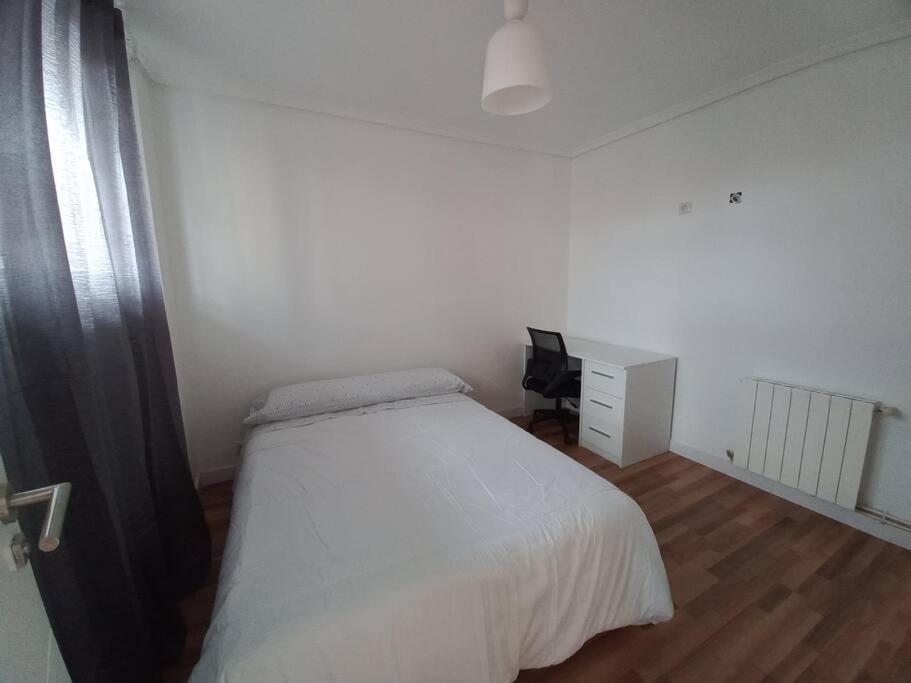 Apartamento En Santander Soleado Y Con Terraza. ภายนอก รูปภาพ